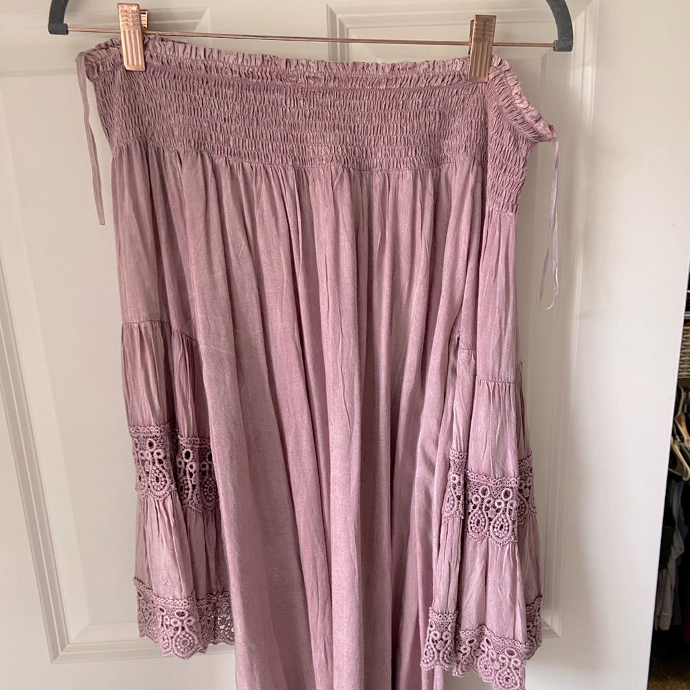 Off shoulder dress. Boho. Size M. Mesh sleeves.